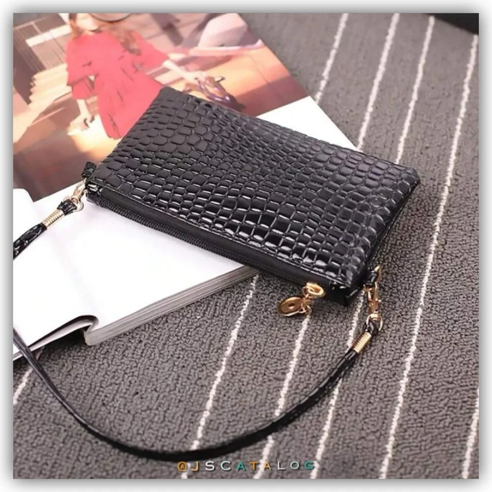 NEW Black Crocodile Leather Crossbody Purse Bag